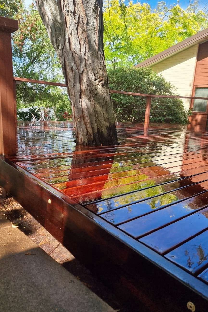 Oiled deck Canberra